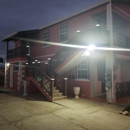 Breezy Apts Saint Phillip Exterior foto
